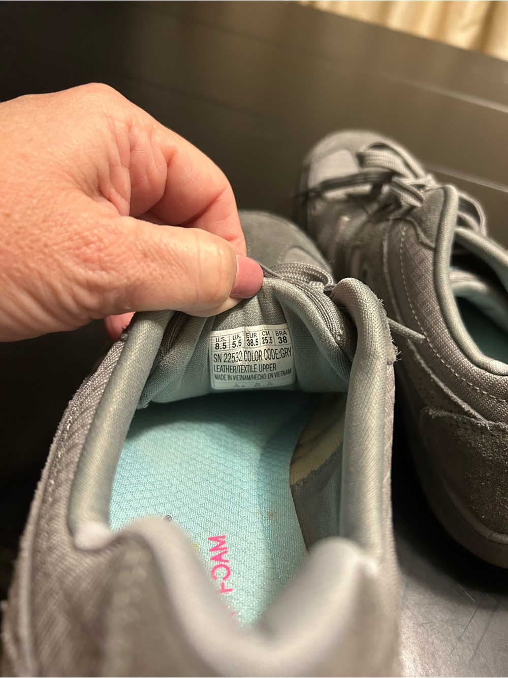 Skechers Light Gray Lace-Up Sneakers with Mint Insole - Picture 7 of 8